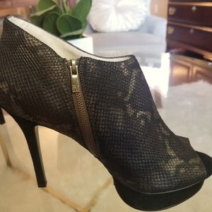 Pelle Moda Bootie